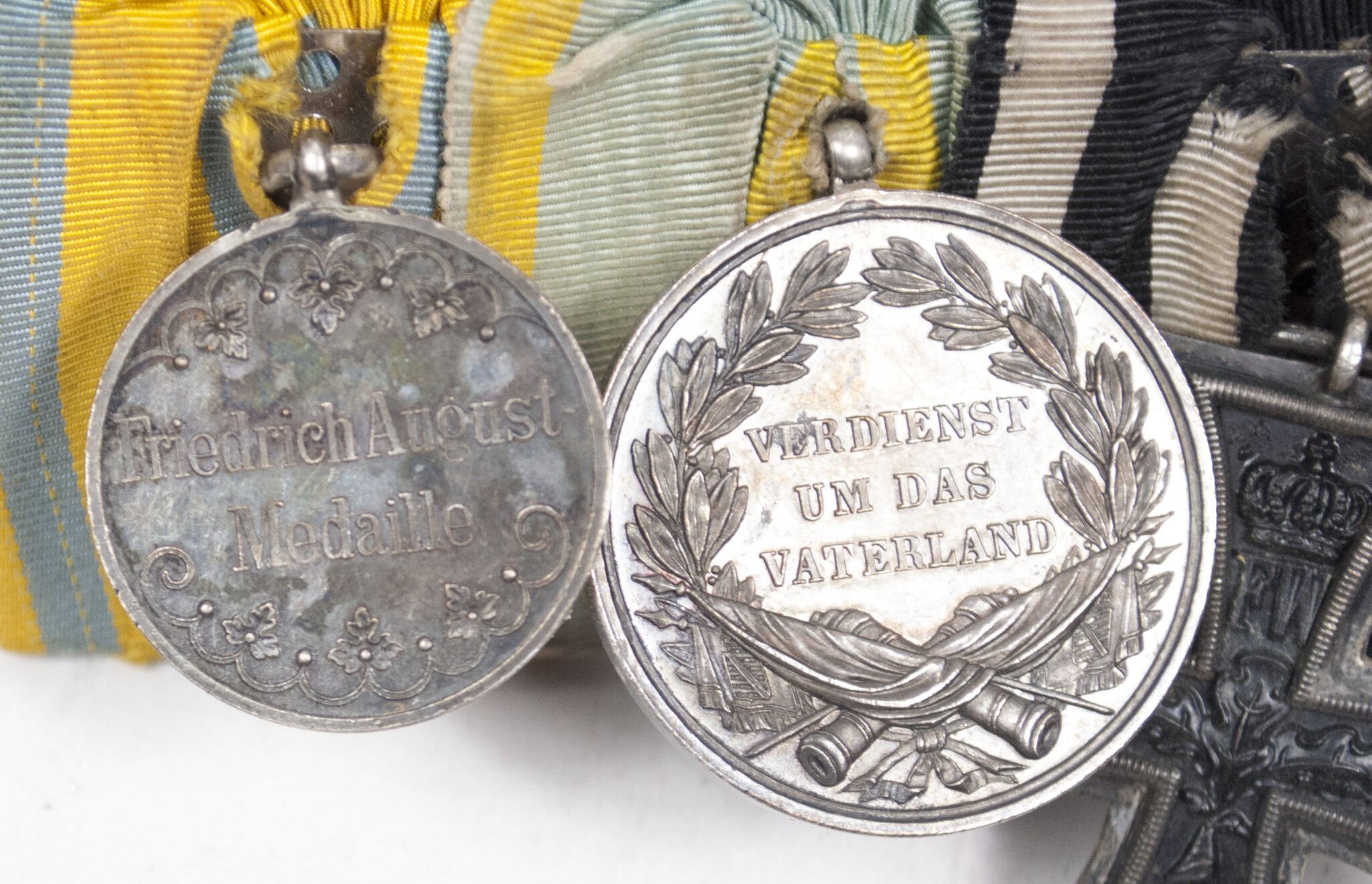 (Sachsen) WWII Medalbar with WWI Ek2, Sachsen silberne St. Heinrich medaille, FA Kreuz, FEK, Polizei Dienstauszeichnung 25 Jahre — image 12