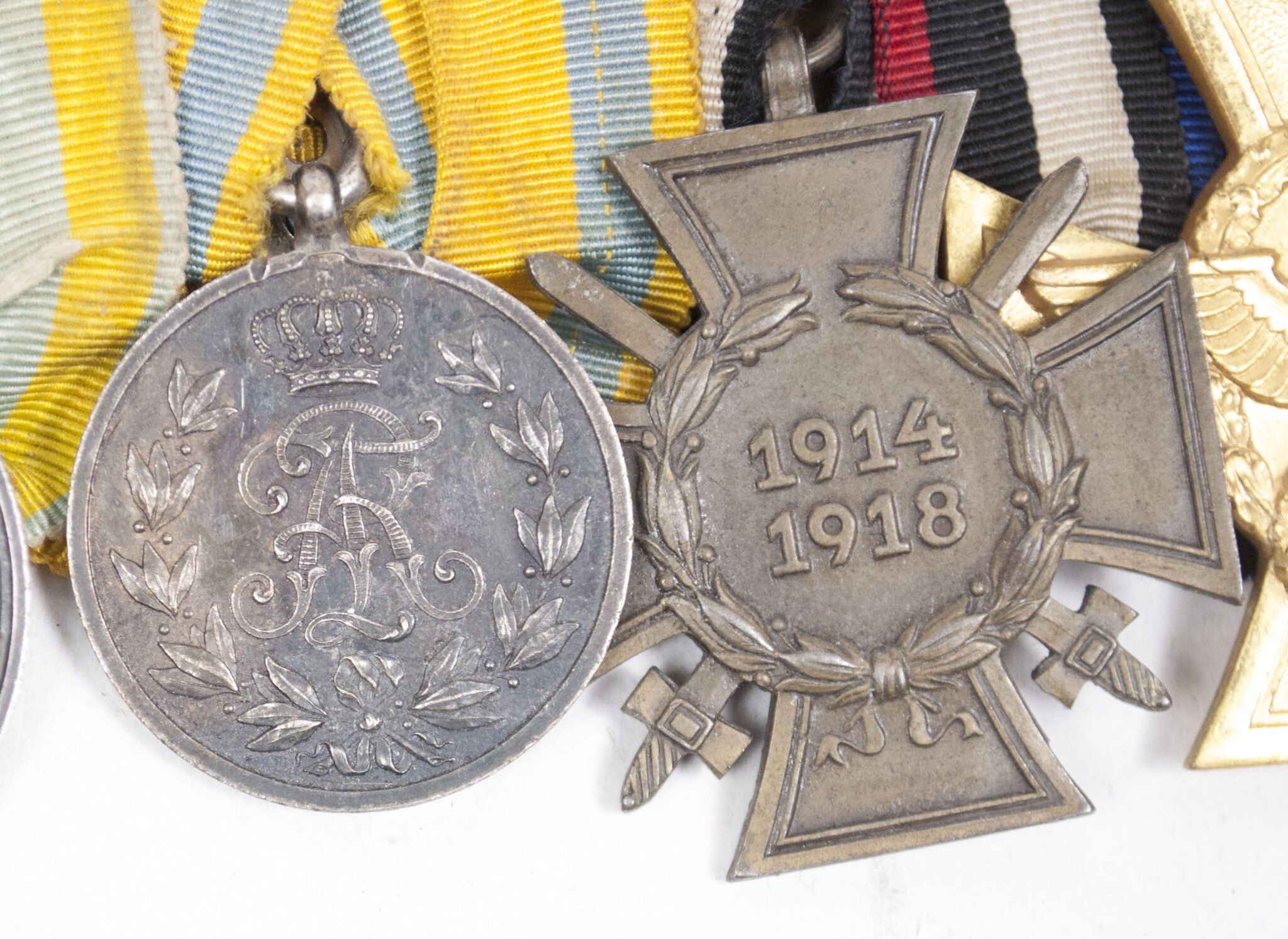 (Sachsen) WWII Medalbar with WWI Ek2, Sachsen silberne St. Heinrich medaille, FA Kreuz, FEK, Polizei Dienstauszeichnung 25 Jahre — image 6