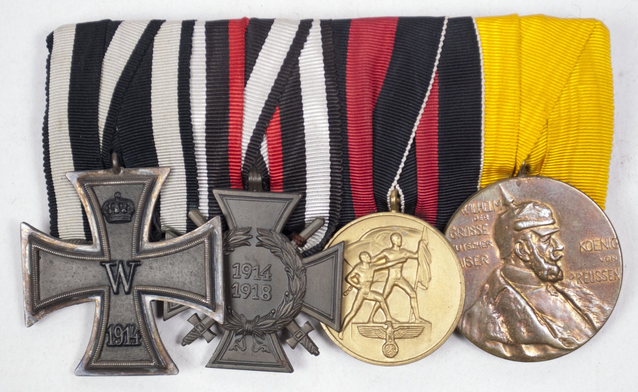 WWI / WWII medalbar with EK2, FEK, Sudeten annexation medaille, Centenary medal — image 3
