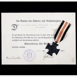 Ehrenkreuz für die hinterbliebenen Witwen und Eltern gefallener Kriegsteilnehmer (Maker …