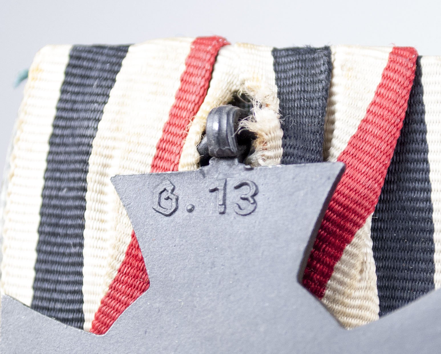 Ehrenkreuz für die hinterbliebenen Witwen und Eltern gefallener Kriegsteilnehmer single mount — image 7