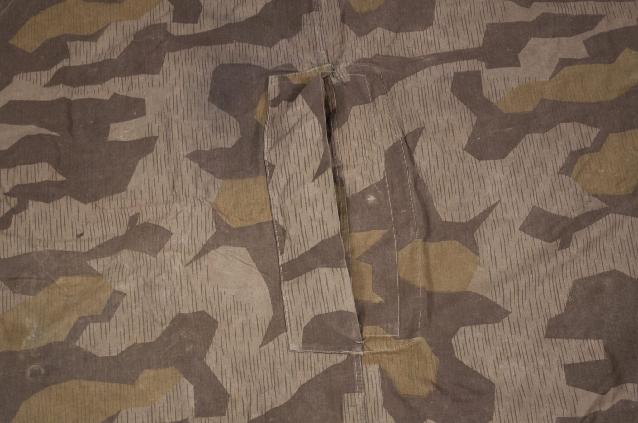 Brown pattern M31 Splittertarn Zeltbahn (stamped/dated 1942) — image 4