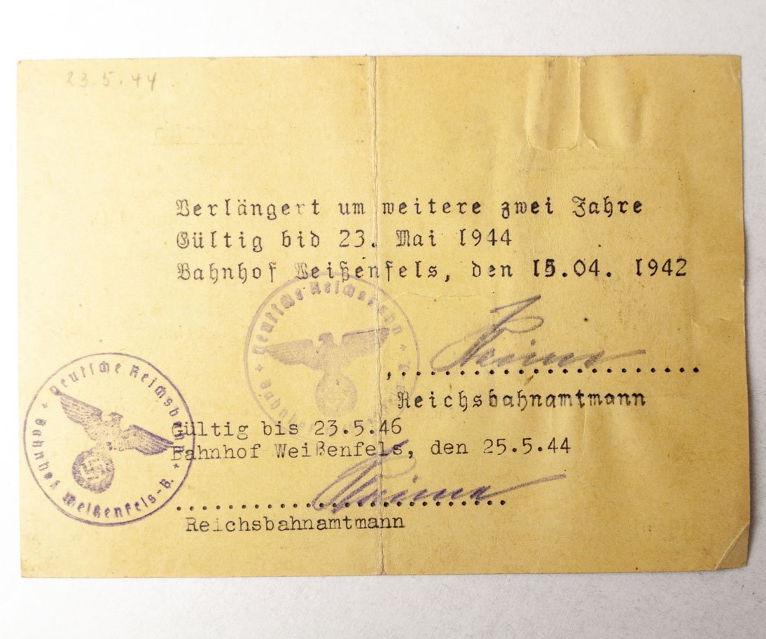 Deutsche Reichsbahn Personenausweis with passphoto (1942) — image 4