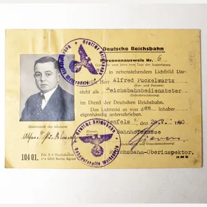 Deutsche Reichsbahn Personenausweis with passphoto (1942)