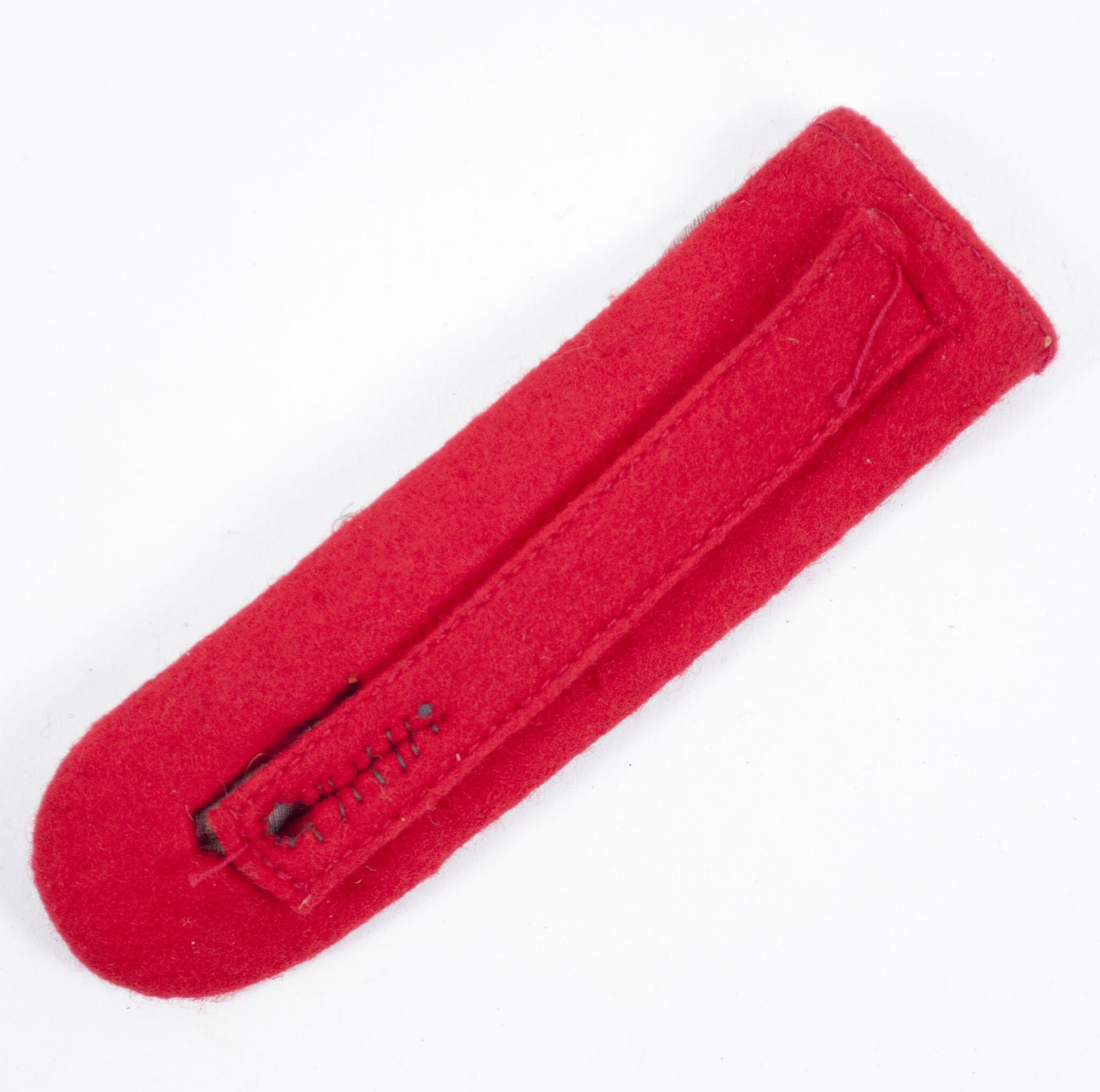 Wehrmacht (heer) Artillerie or Luftwaffe Flak single slip on shoulderboard in rank of Leutnant — image 2