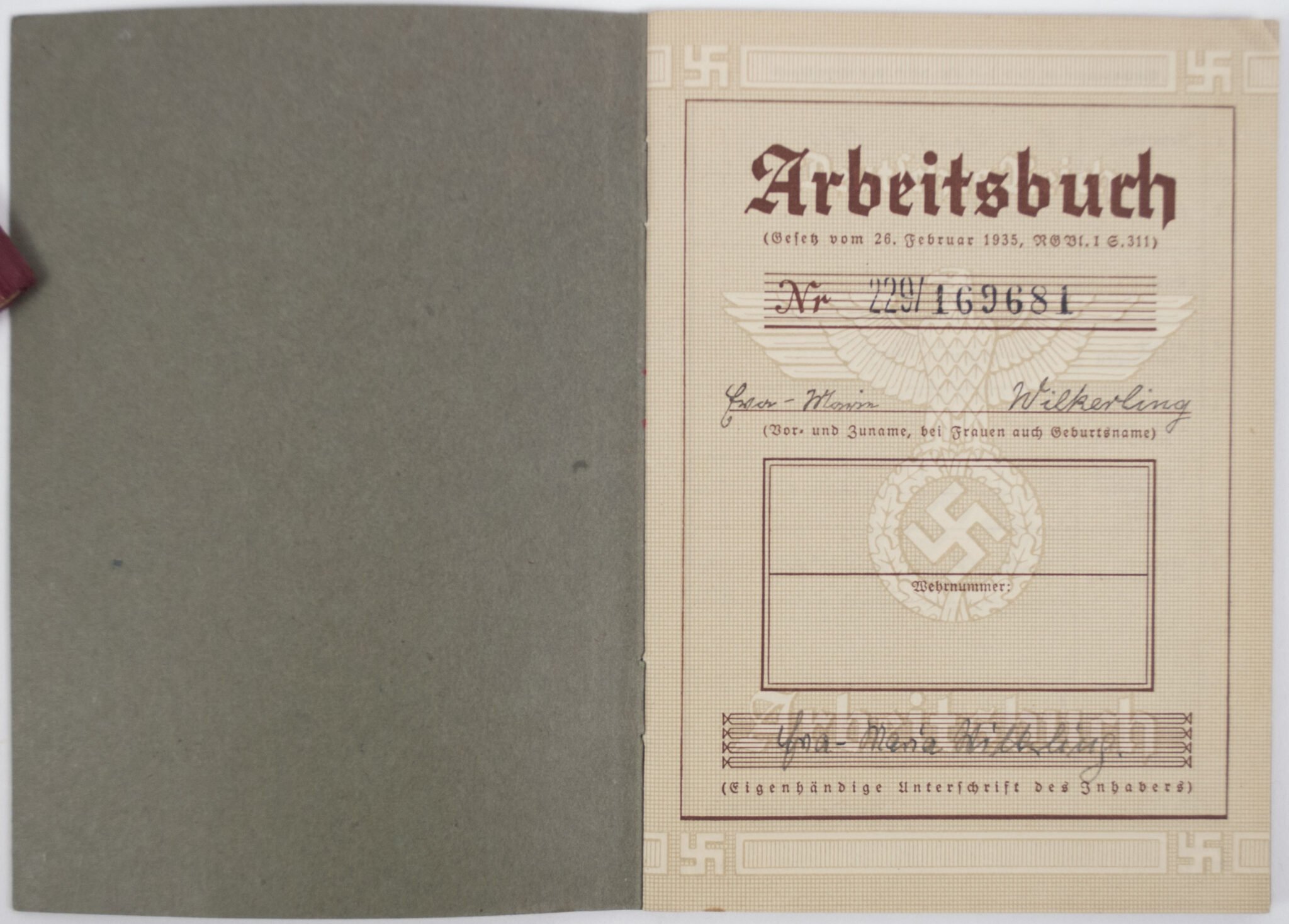 Arbeitsbuch second type Arbeitsamt Halle (with Siebel Flugzeugwerke stamp) — image 3