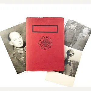 Deutsche Arbeitsfront (DAF) Mitgliedsbuch rare variation with cover + photo's