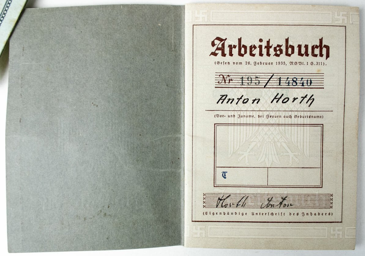 RAD/FAD Freiwilliger Arbeidsdienst group with passphoto and Arbeitsbuch — image 7