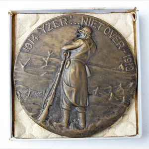 Named WWI Yser plaque (non wearable medal) + very rare …