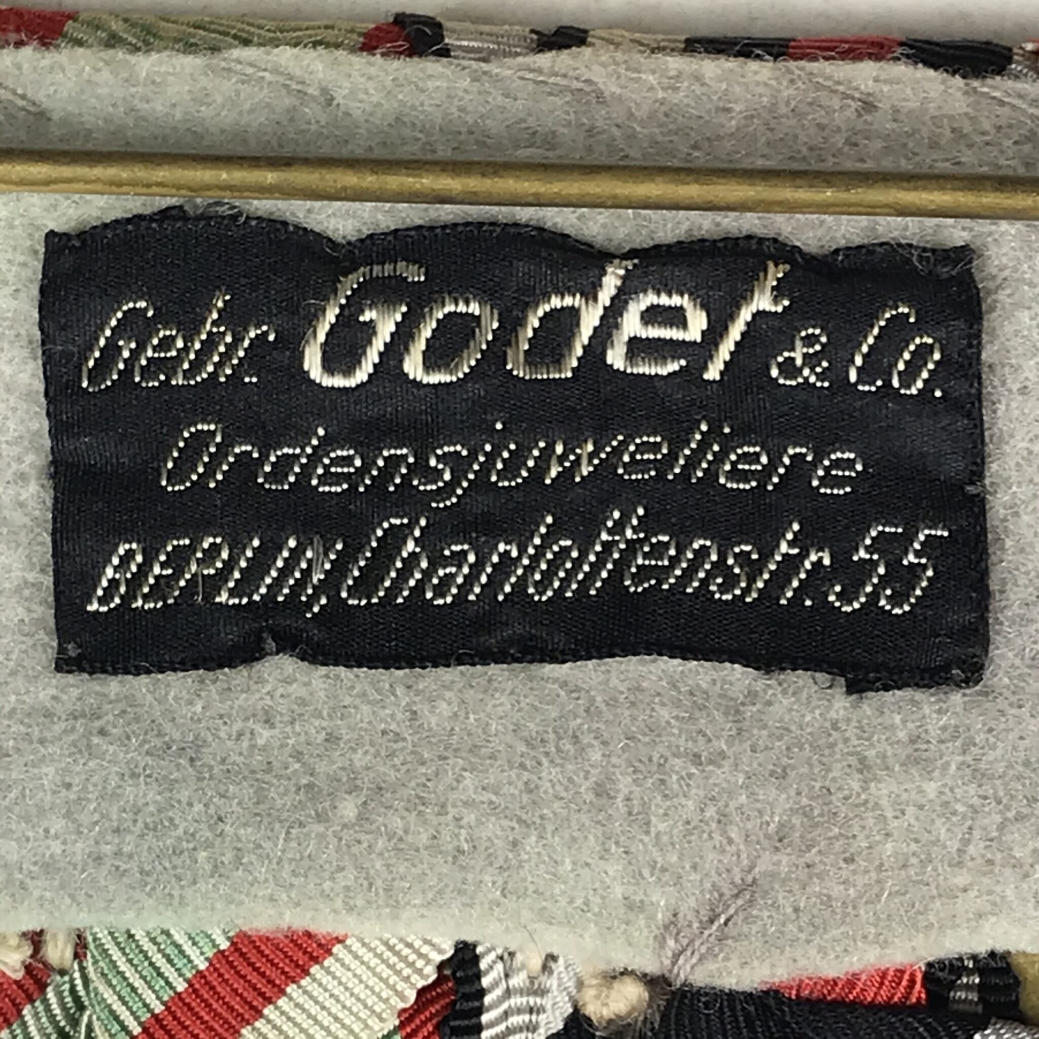 WWI German medalbar with Kriegshilfskreuz + Nichtkampfer + Pro Deo et Patria + (maker Godet) — image 3