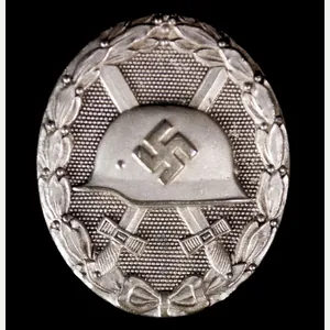 Woundbadge in silver / Verwundetenabzeichen Silber '65' (Klein und Quenzer)