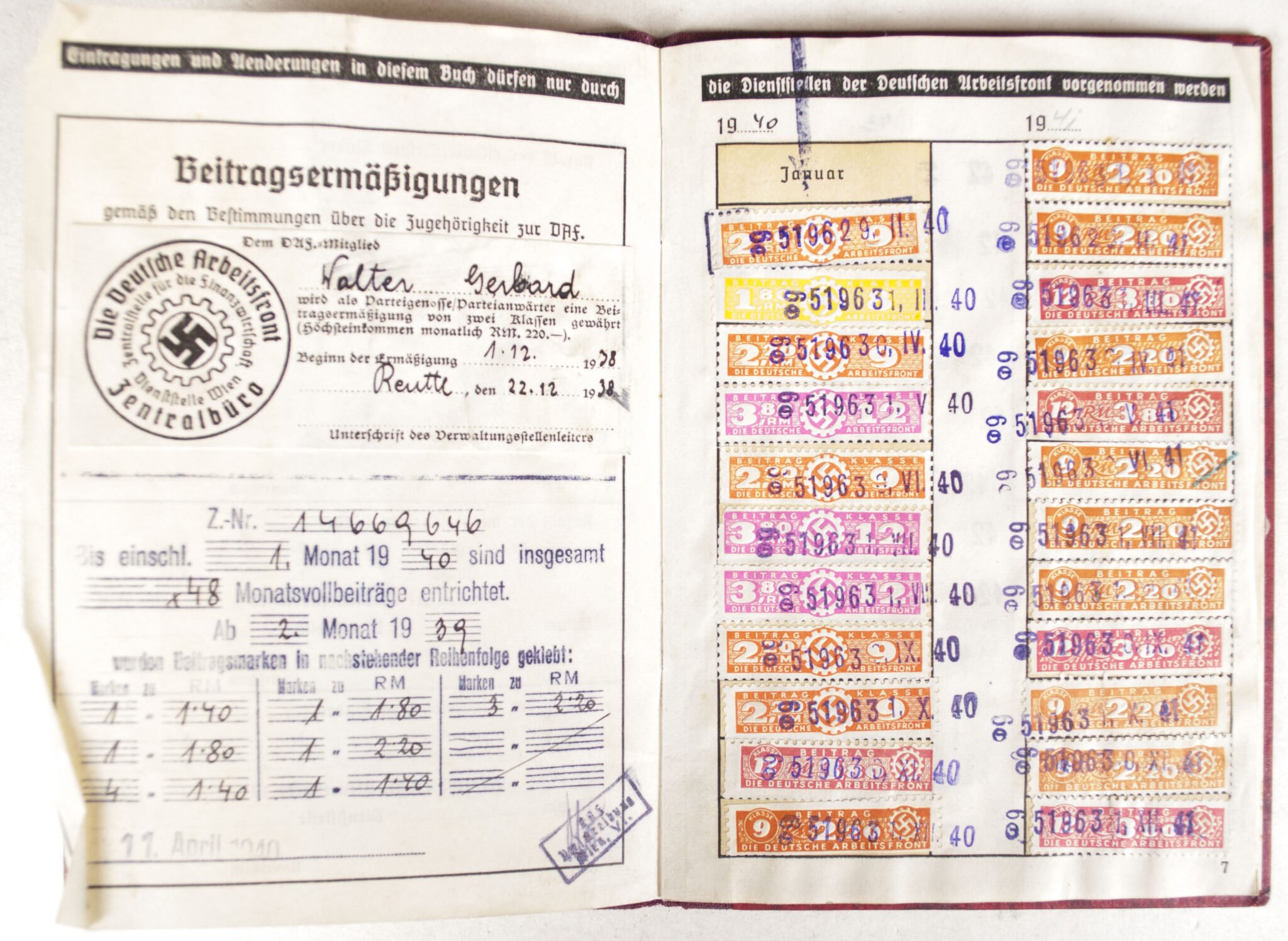 Deutsche Arbeitsfront (DAF) Mitgliedsbuch (variation) — image 4