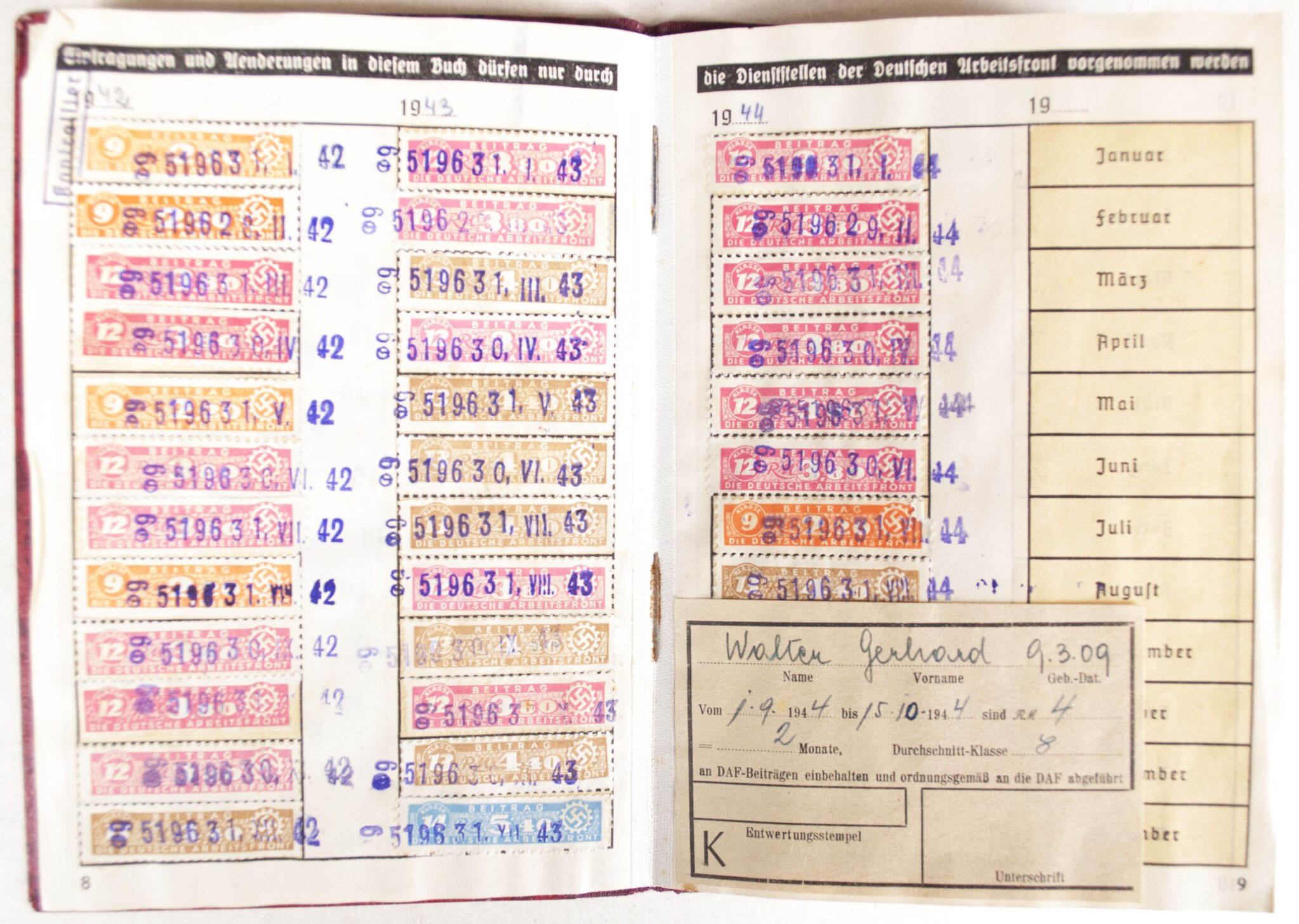 Deutsche Arbeitsfront (DAF) Mitgliedsbuch (variation) — image 5