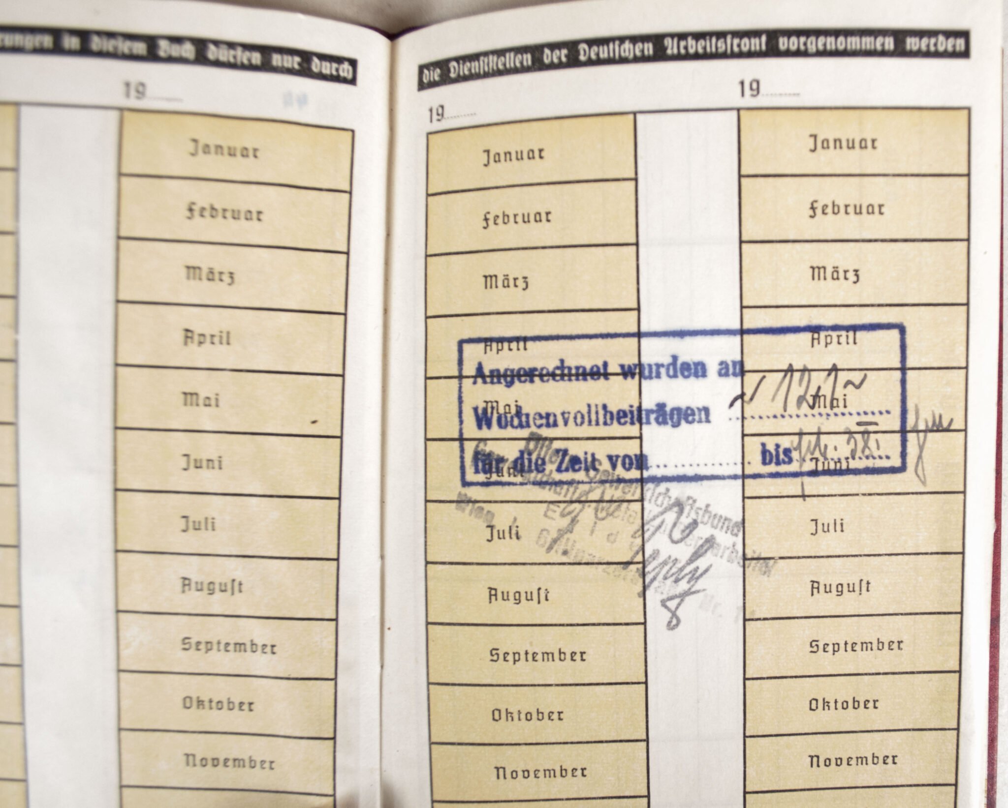 Deutsche Arbeitsfront (DAF) Mitgliedsbuch (variation) — image 6