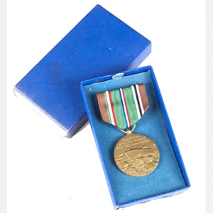 (USA) European, Afrika, Middle Wastern Campaign medal + case