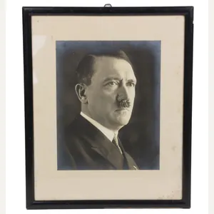 Large original framed Adolf Hitler portrait (45 x 37 cm) …