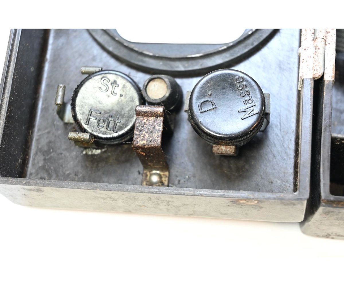 Wehrmacht Bakelite Lantern Spare Parts Box — image 10