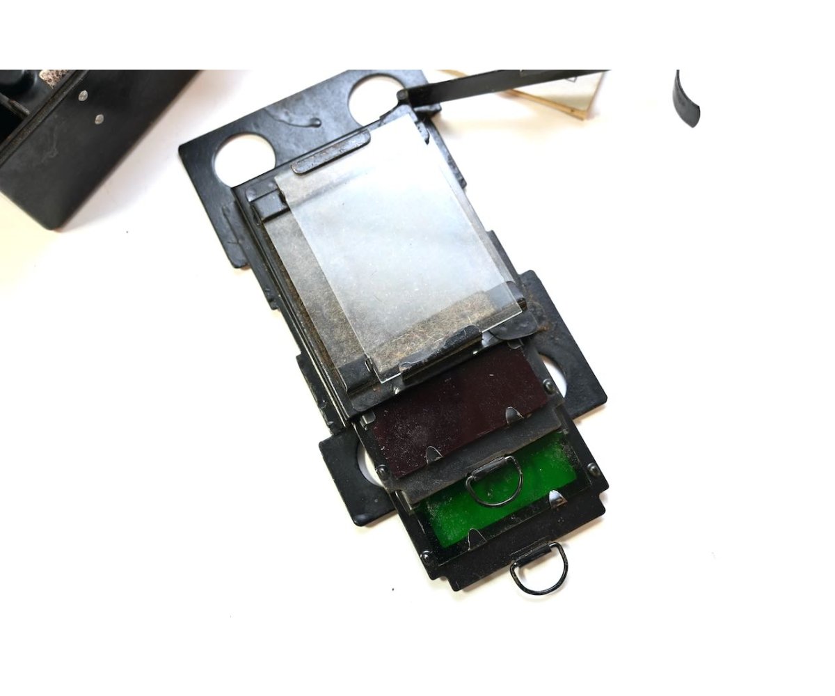 Wehrmacht Bakelite Lantern Spare Parts Box — image 5