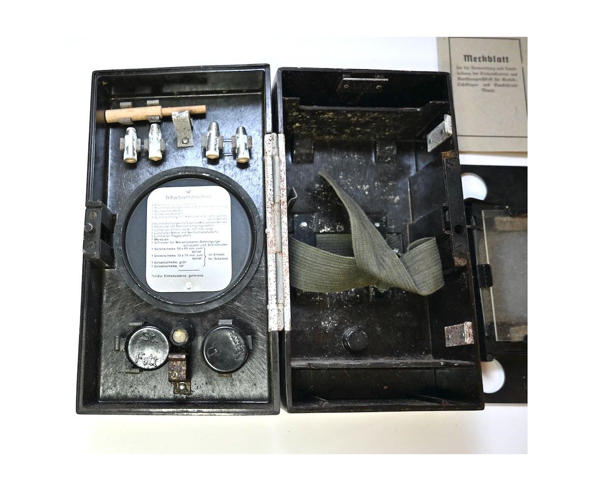 Wehrmacht Bakelite Lantern Spare Parts Box — image 8