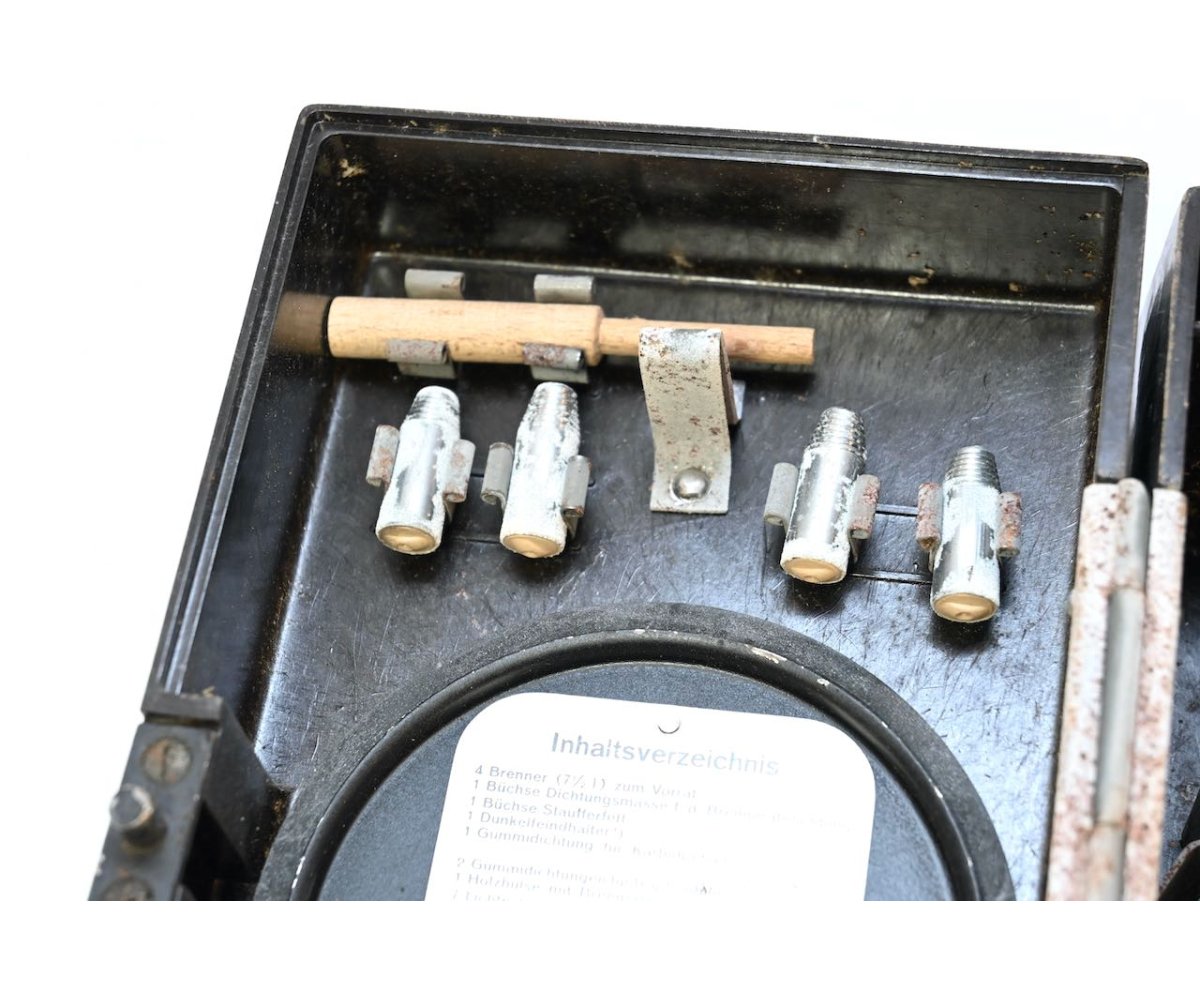 Wehrmacht Bakelite Lantern Spare Parts Box — image 9