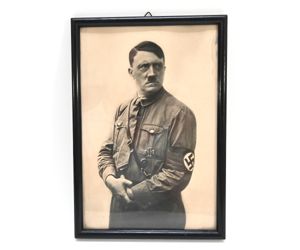 Framed Adolf Hitler Photo (19cm*27cm)
