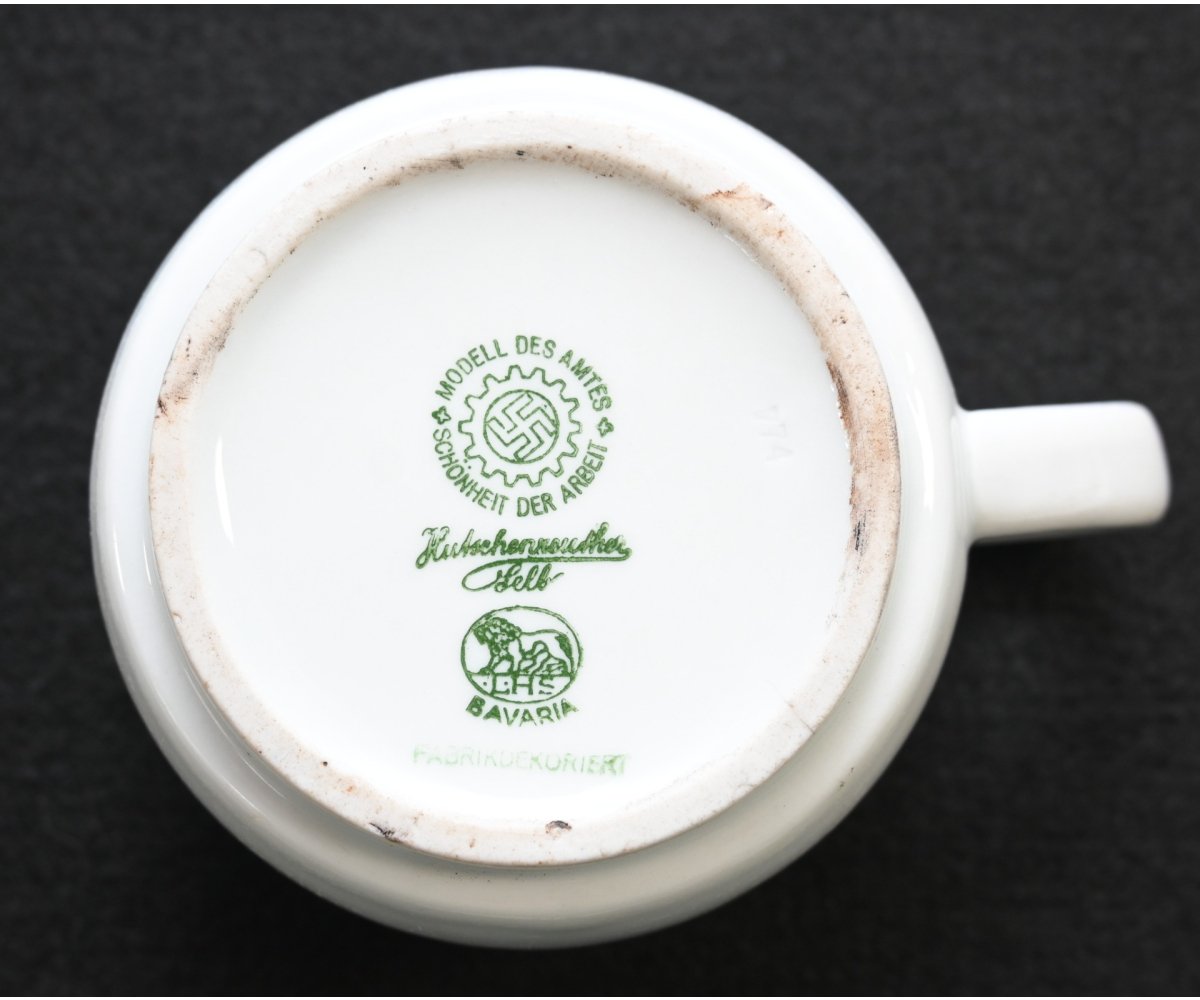 Porcelain DAF Marked Cup — image 3