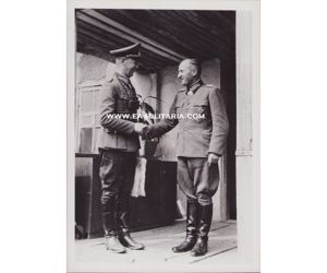 Ritterkreuzträger General Raus Press Photo