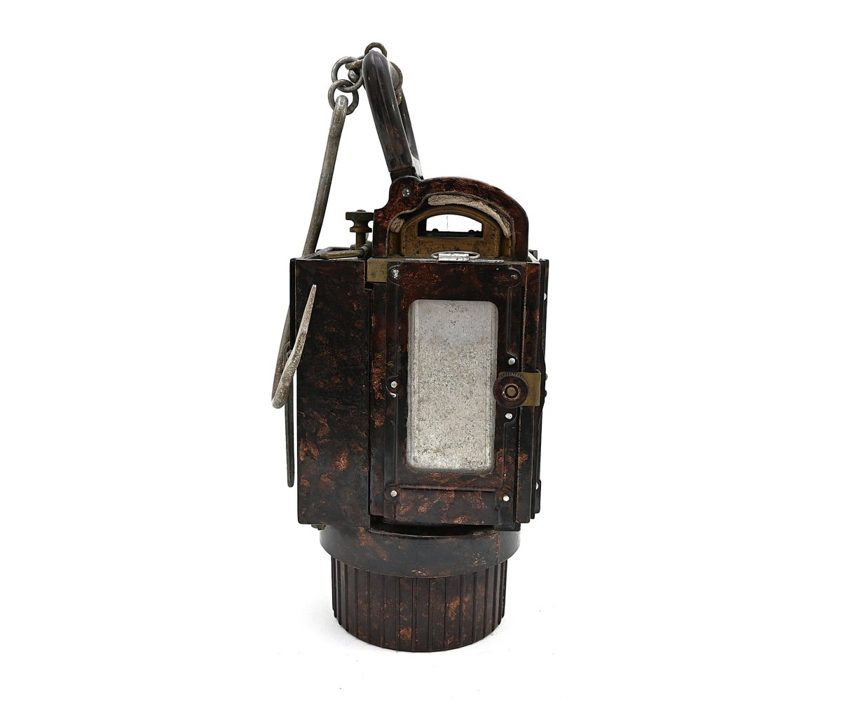 Wehrmacht Bakelite Einheitslaterne — image 3