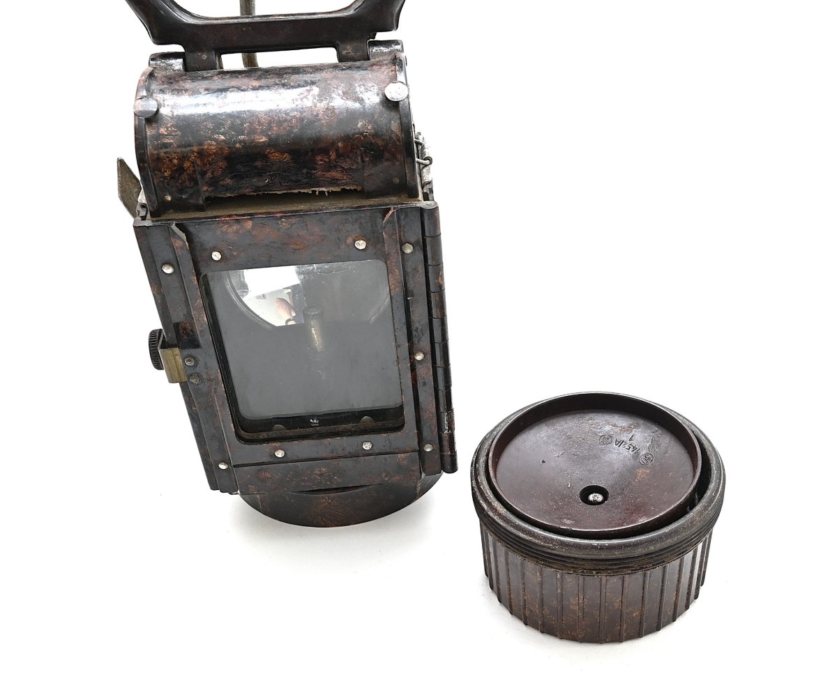 Wehrmacht Bakelite Einheitslaterne — image 8
