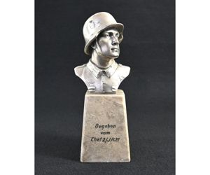 Early Wehrmacht Buste (Inf.Rgt.21)