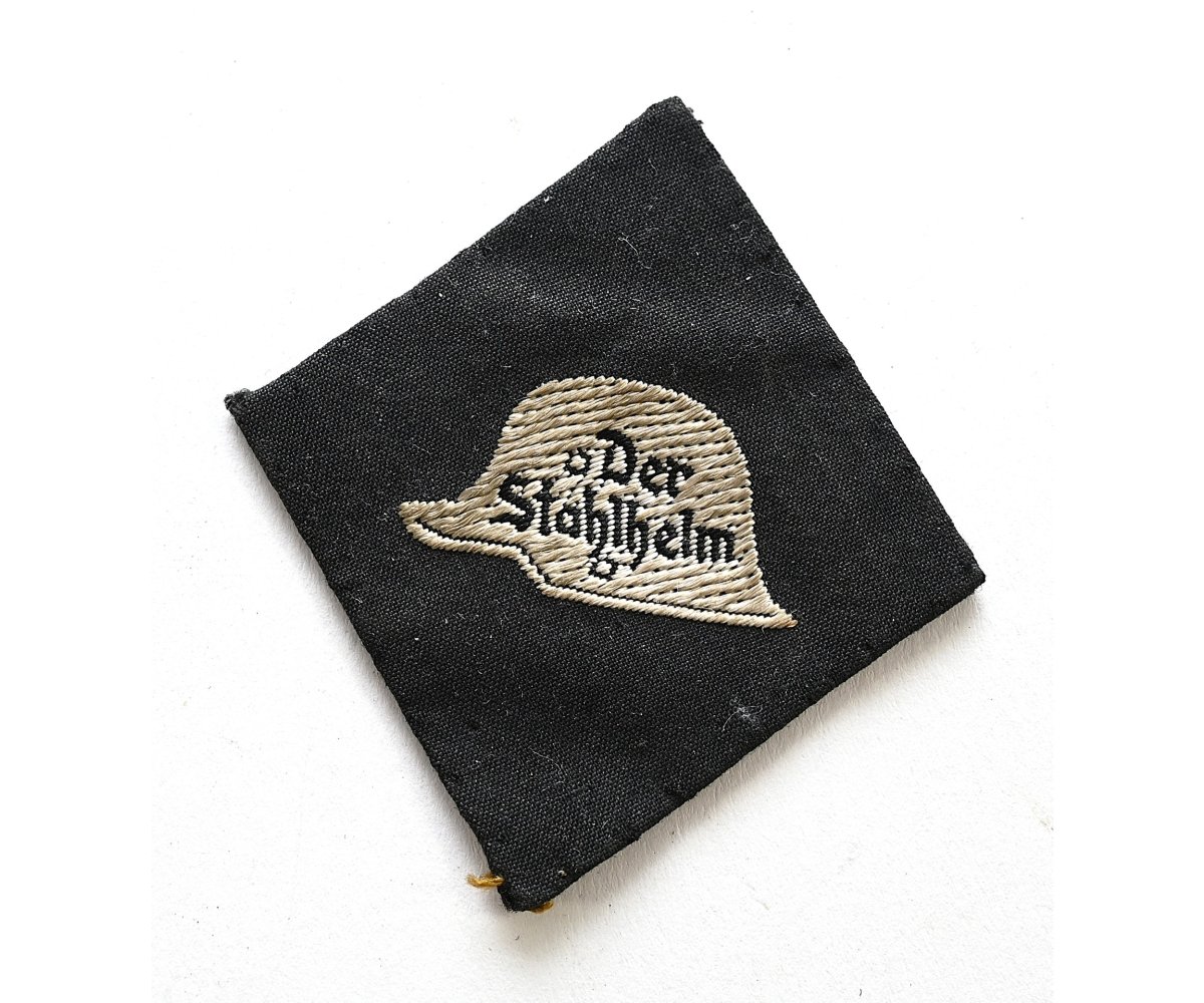 Rare 'Der Stahlhelm' Sleeve Diamond — image 2