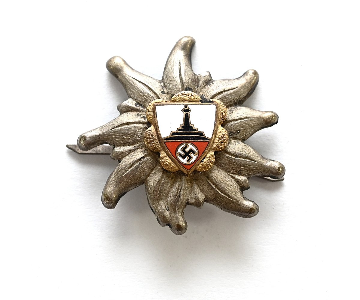 DRKB Gau Hochland Cap Badge — image 2