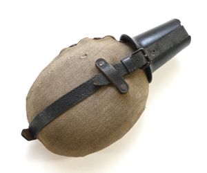 Late War 'Gabardine' Canteen (FSS)