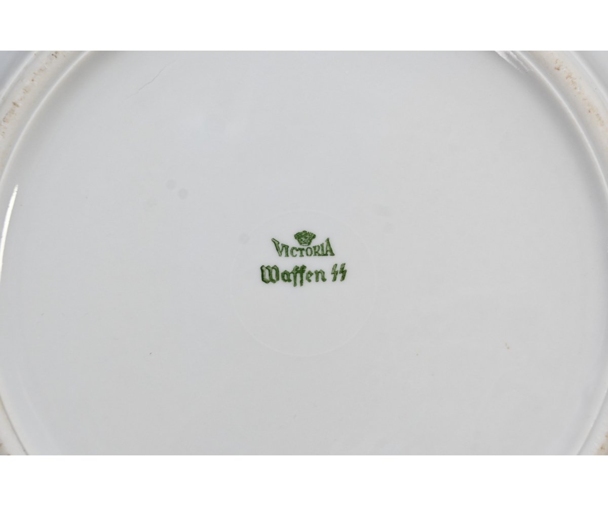 Waffen-ᛋᛋ Porcelain Dinner Plate (Victoria) — image 4