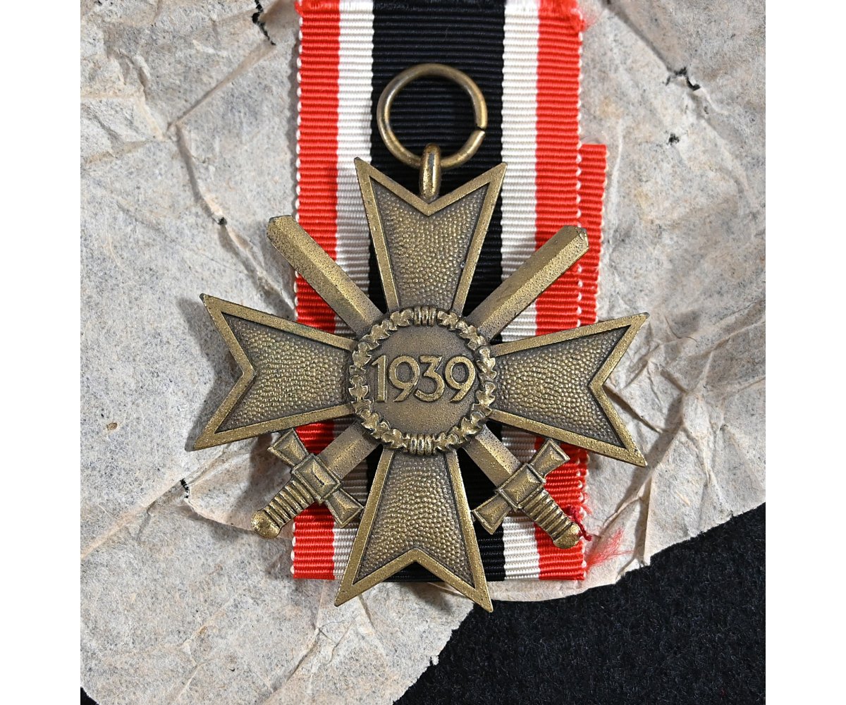 Mint '110' Marked KVK 2nd Class with Pouch — image 3