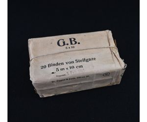 Large '10 Binden von gestärkter Gaze' 1941