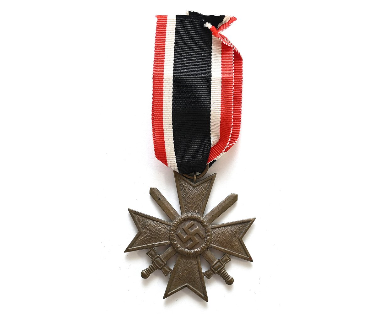 KVK 2nd Class with Swords — image 2