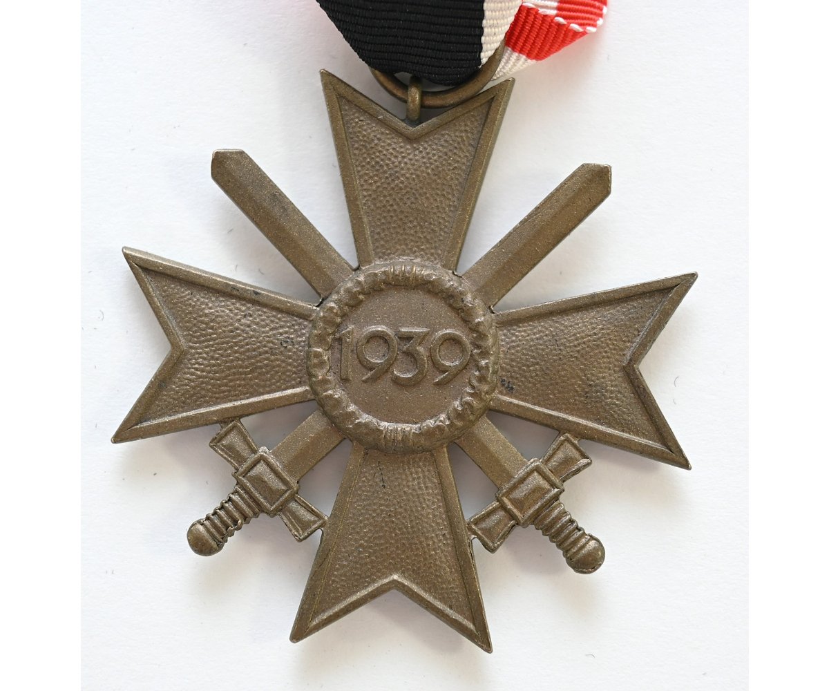 KVK 2nd Class with Swords — image 3