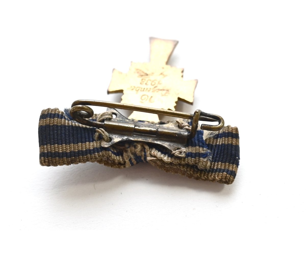 Miniature Mother's Cross in Gold — image 3