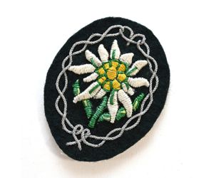 Mint Officer's Edelweiss Sleeve Badge