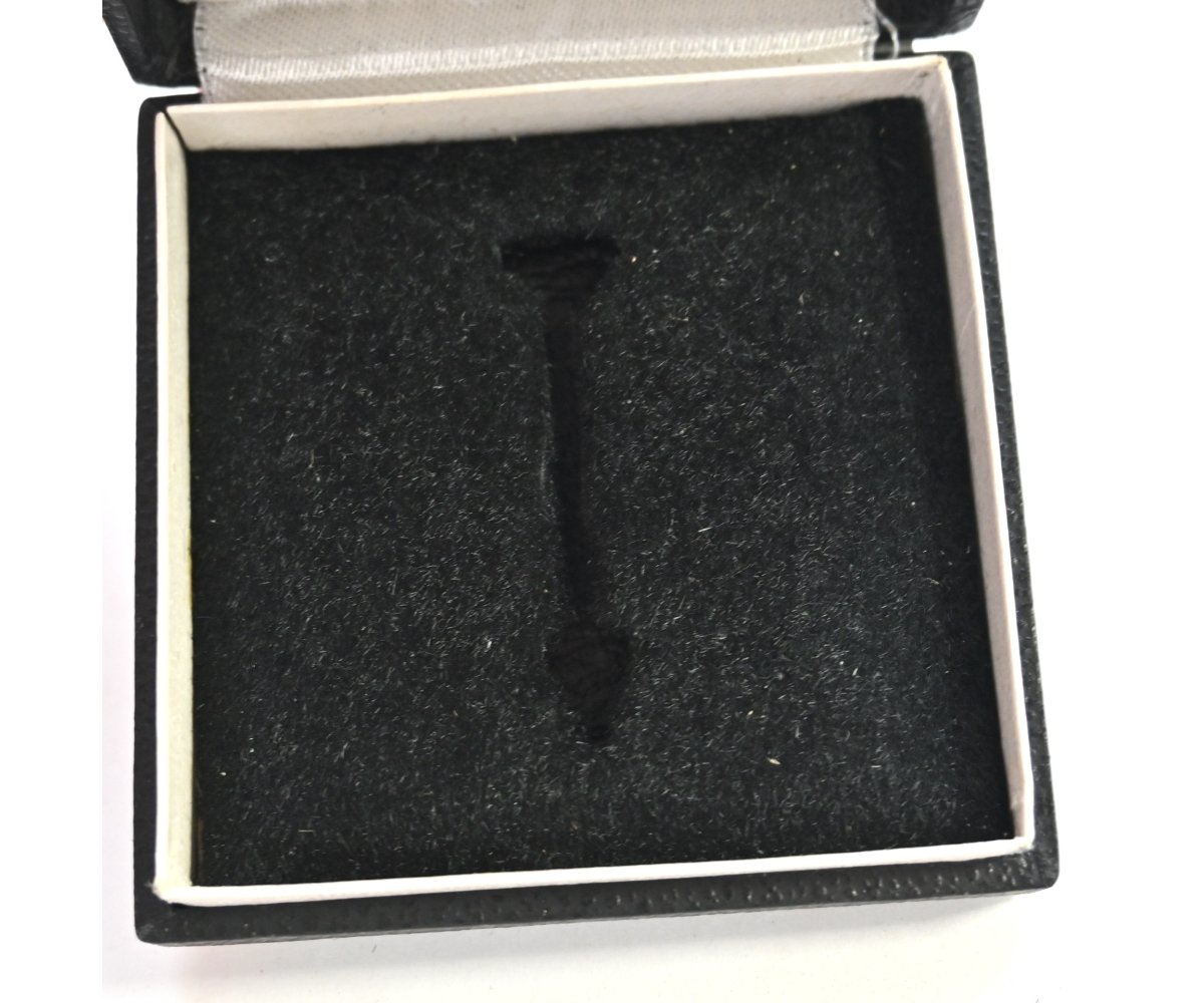 Boxed Kriegsverdienstkreuz 1.Klasse (Deschler) — image 8