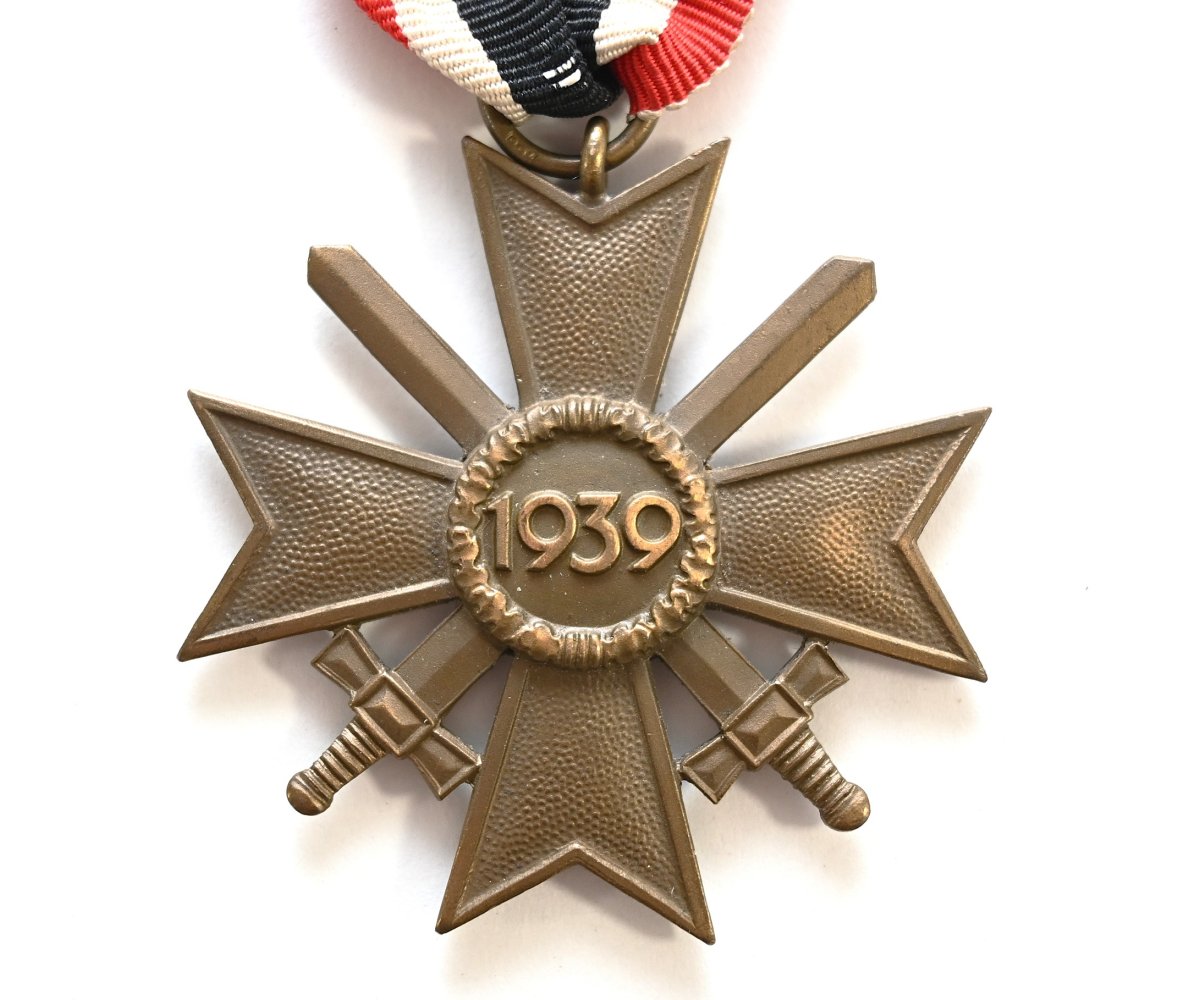 Mint '100' Marked KVK 2nd Class with Swords — image 3