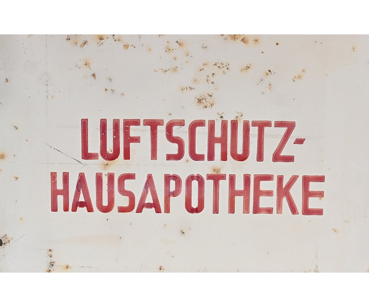 Luftschutz Hausapotheke — image 2