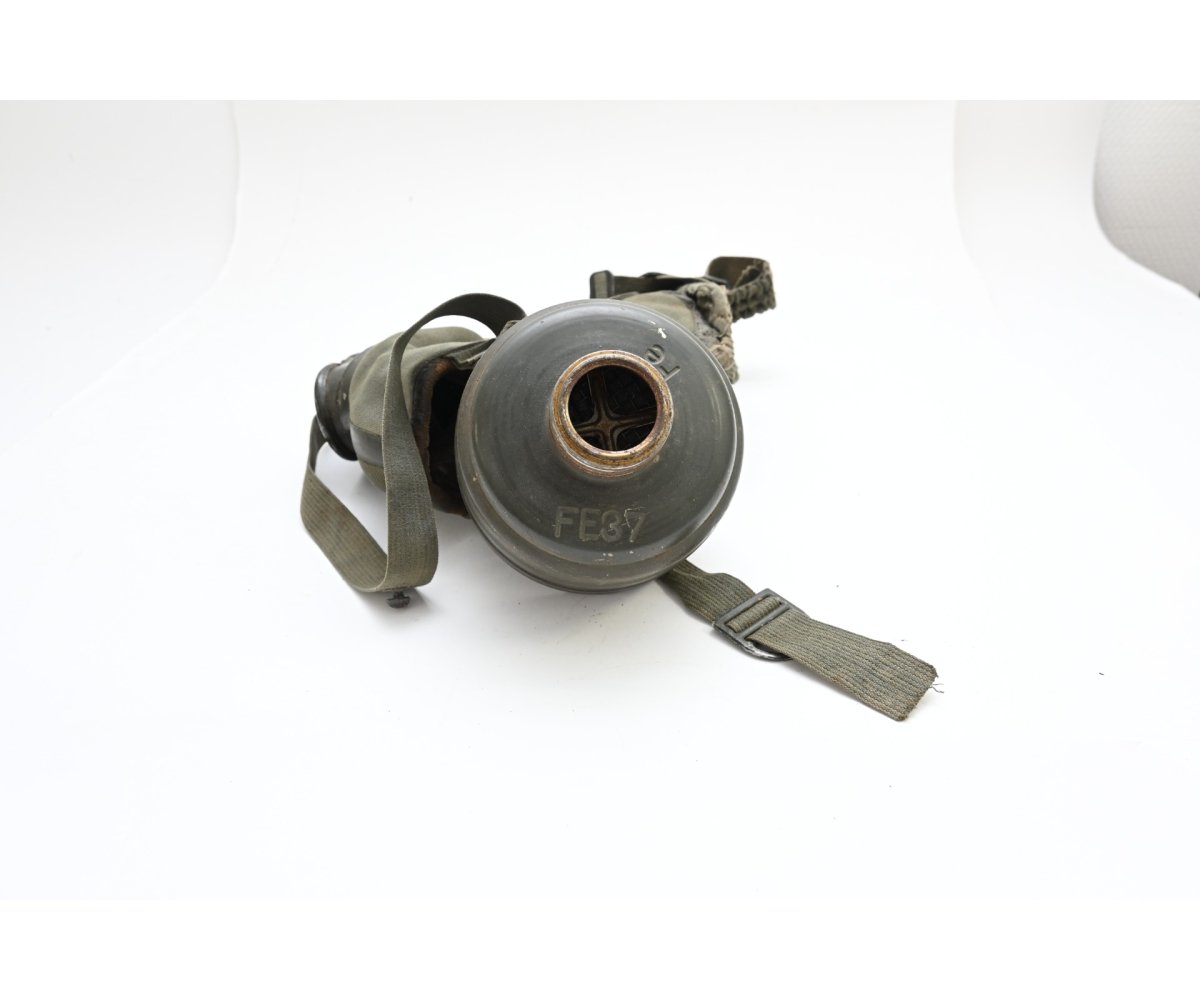 Wehrmacht Canvas Gasmask 1940 — image 6