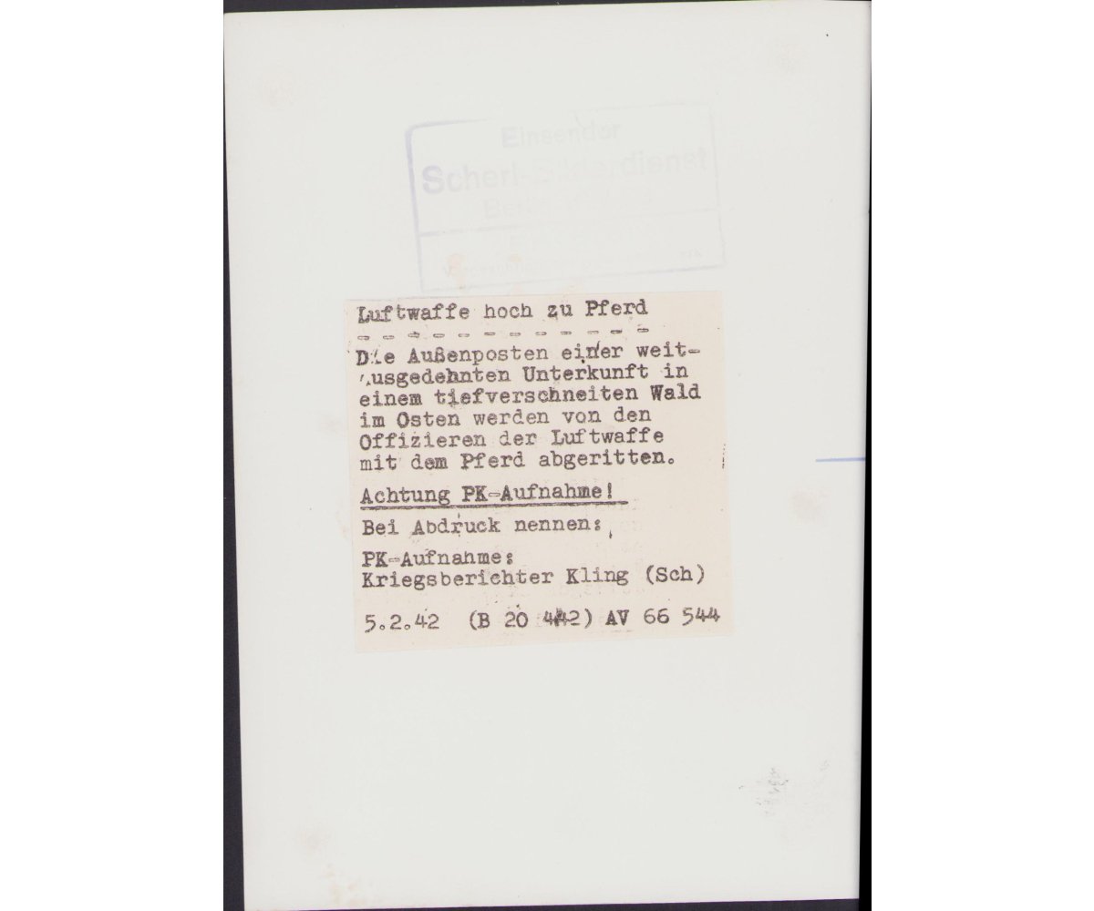 'Luftwaffe hoch zu Pferd' Press Photo — image 2