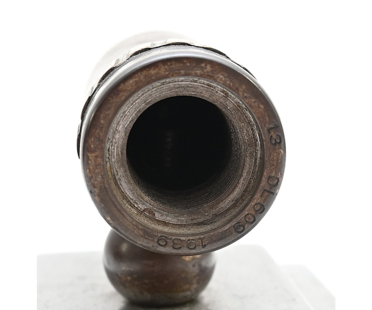 3.7cm Desk Paper Weight 1939 — image 3