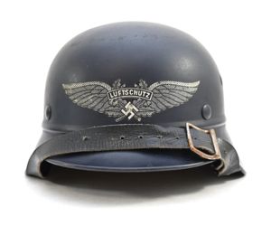 Near Mint M40 Beaded Luftschutz Helmet (Q62)