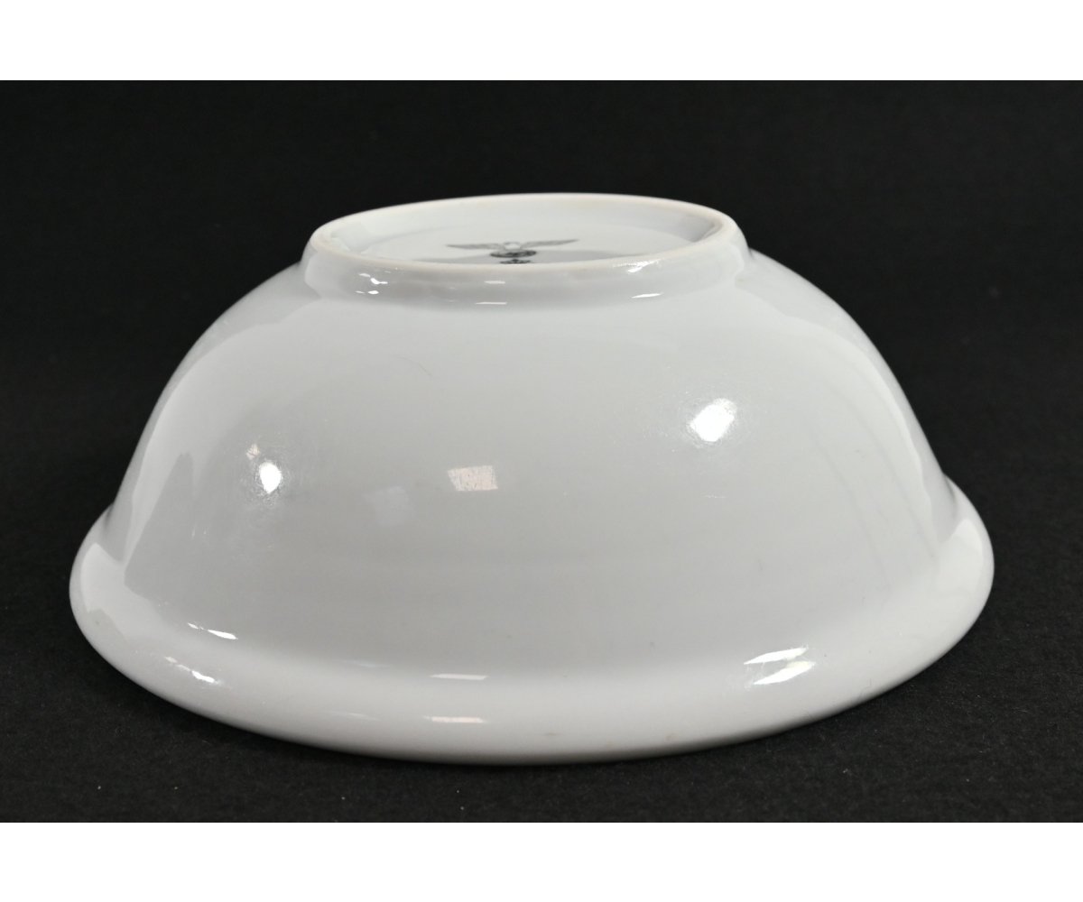 Porcelain Heer Marked Salade/Patato Bowl (1940) — image 3