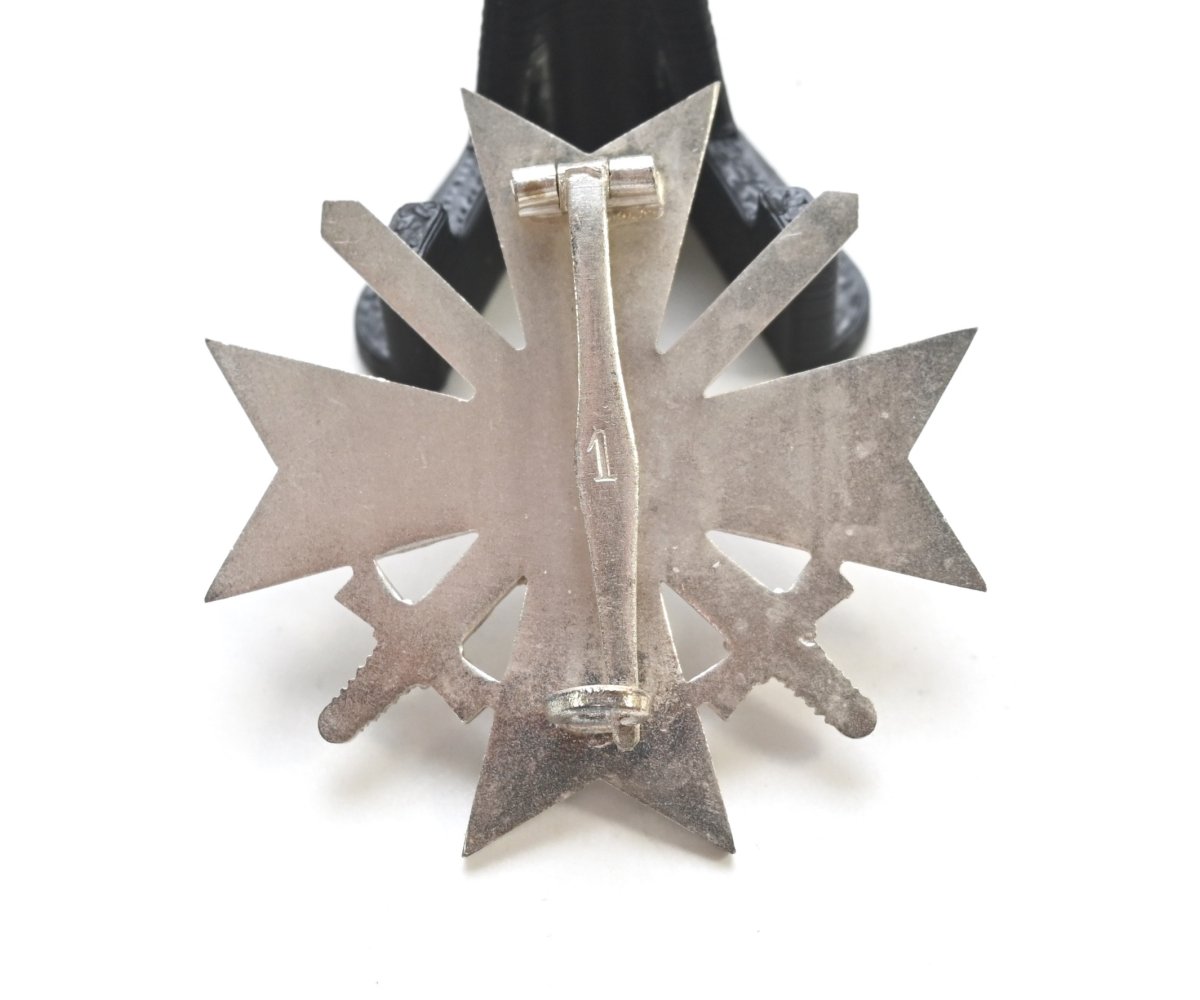 Kriegsverdienstkreuz 1.Klasse (Deschler) — image 2