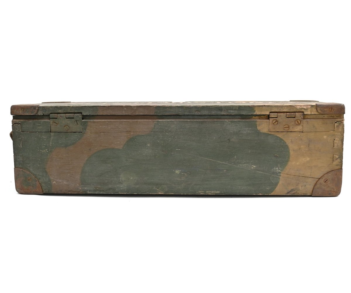 Wooden Camouflaged '6(gr.)Ladg.l.F.H.18' Transport Box — image 8